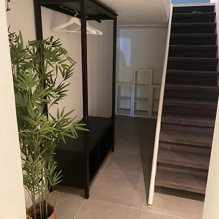Schoene 2-zimmer In Sehr Guter Lage