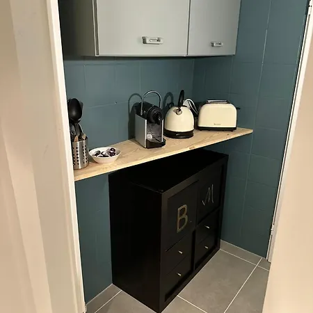 Schoene 2-zimmer In Sehr Guter Lage *